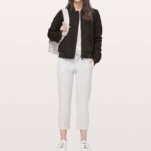 Lululemon On The Fly Crop *23 Size 12